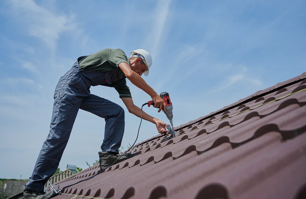 Roof Repair & Replacement: Knowing the Right Solution for Your Roof