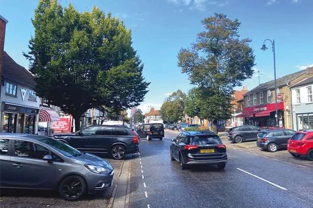 How to Get from Stevenage to Luton Airport
