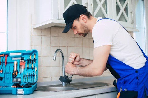 Common Plumbing Emergencies: What You Need to Know
