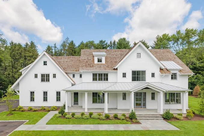 Why Is Vinyl Siding a Popular Choice for Modern Homes?